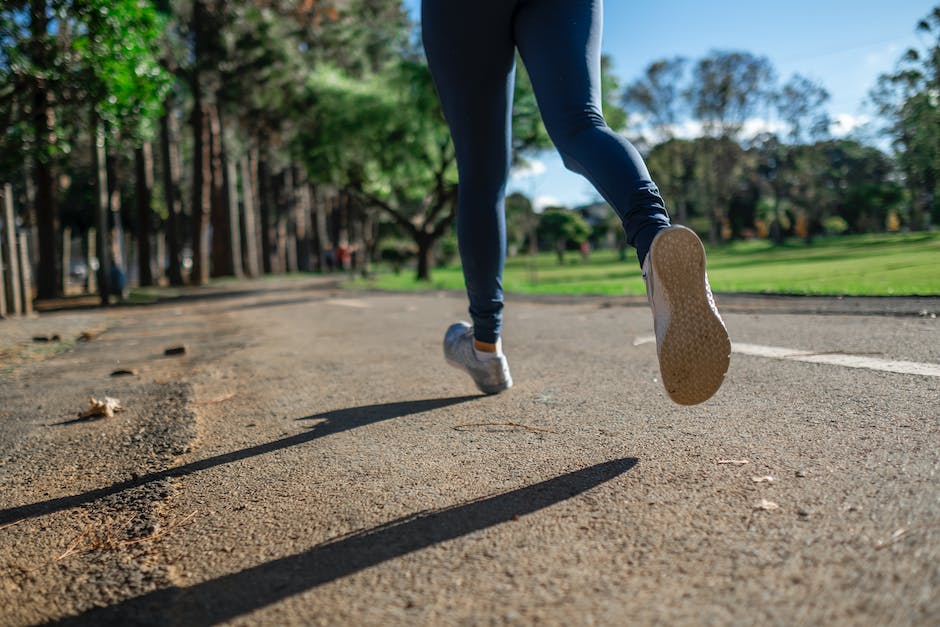 häufiges Dehnen & Muskeltraining für dicke Beine