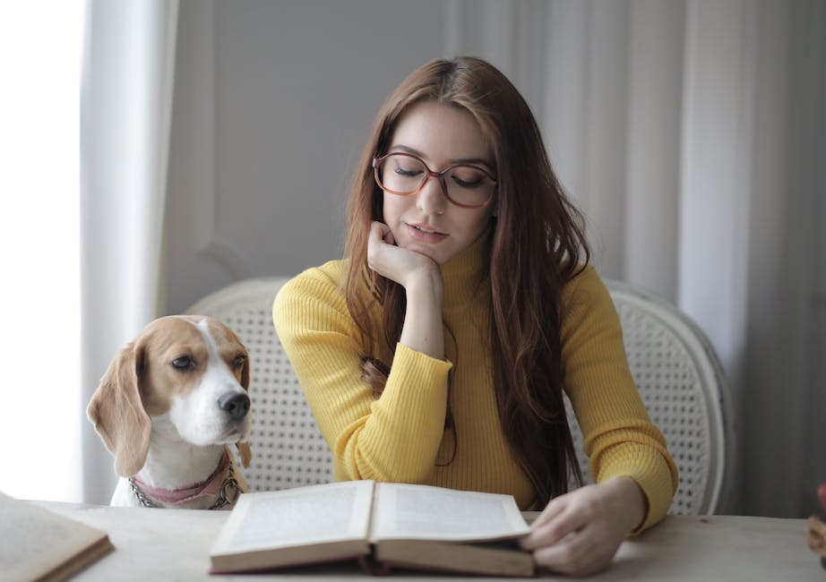  warum leckt mein Hund meine Beine ab?