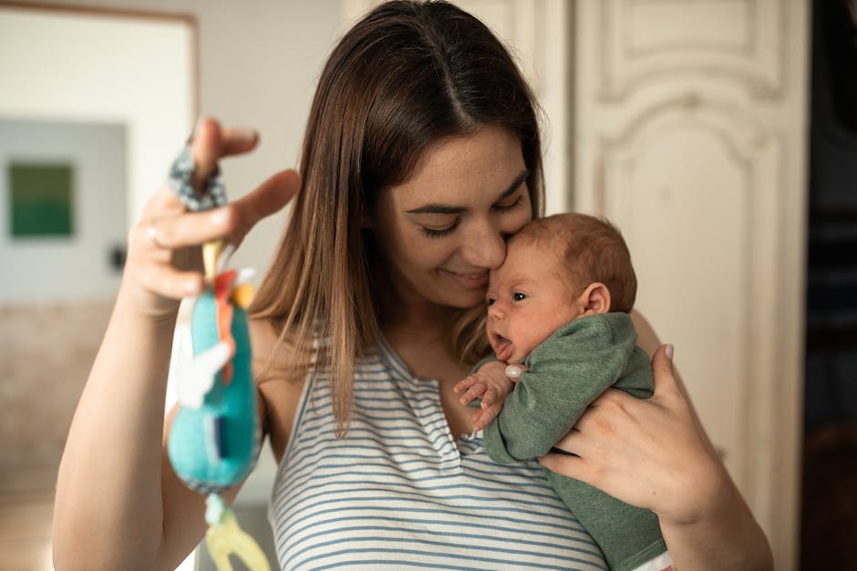  Beinchen winkeln beim Babyschlaf