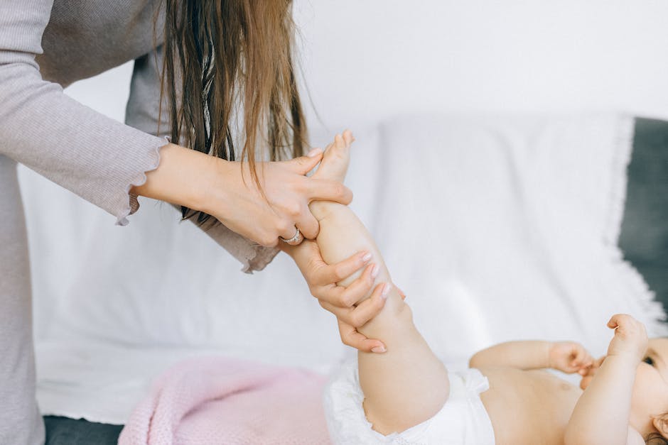 Behandlung von Venenentzündung im Bein