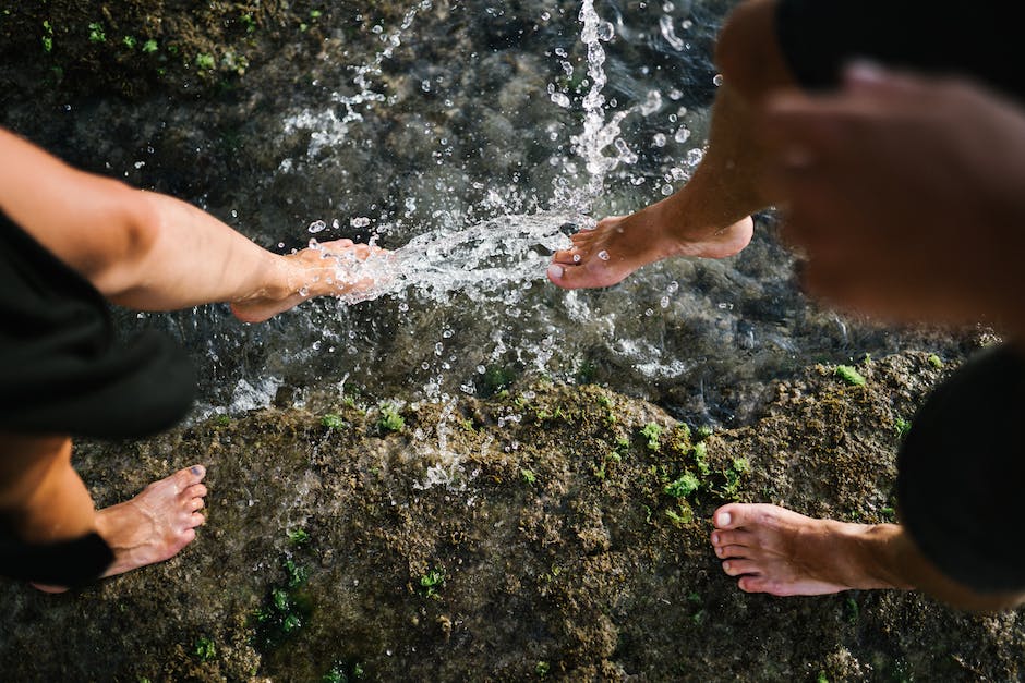 Hausmittel gegen Wasser in den Beinen