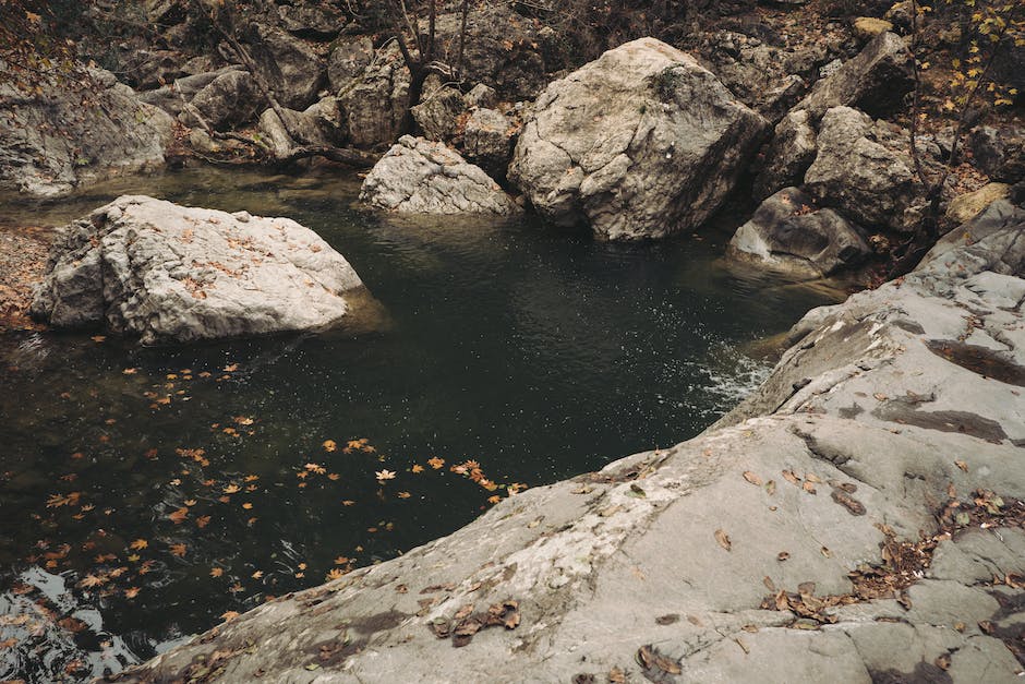 Wasseransammlungen in Beinen erkennen