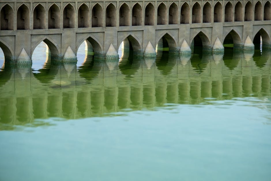  Flusskrebse mit zwei Beinen